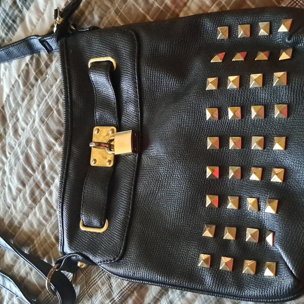Rue 21 Purse